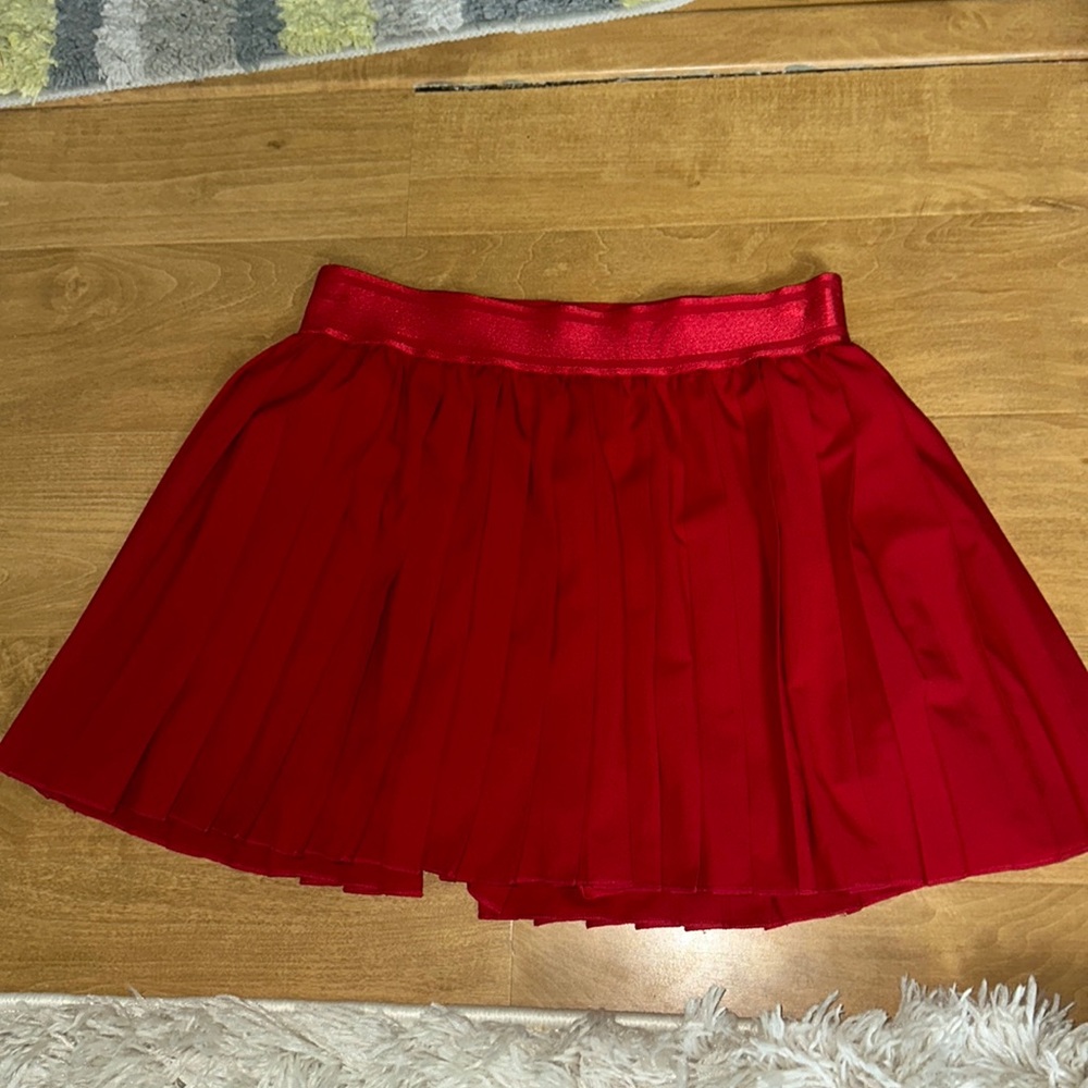 Women’s Pleated Red Skort Size Small